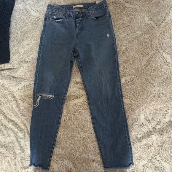 Levi’s Wedgie Straight Jeans - Picture 6 of 12